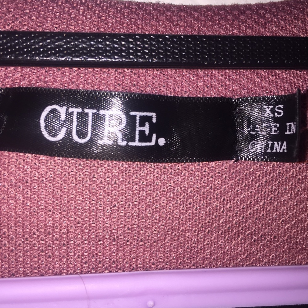 CURE. Cropped Sweater - Picture 2 of 4